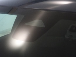 ホンダセンシング搭載！誤発進抑制機能・路外逸脱抑制機能・歩行者事故低減ステアリング・車線維持支援システム・先進車発進お知らせ機能など多彩な先進安全機能でより安全で快適なドライブを支援します。