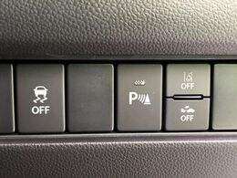 【スズキ　セーフティサポート】走行中に前方の車両等を認識し、衝突しそうな時は警報とブレーキで衝突回避と被害軽減をアシスト。より安全にドライブをお楽しみいただけます。