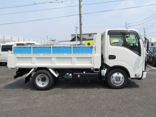 もちろん目立つキズや看板アトなどもなくキレイな状態を保ったおススメの1台☆