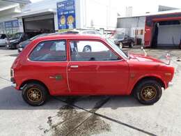 今乗られているお車の下取りも行っております！廃車にしかならないお車も無料で引き取らせていただきます。状態の良いお車は下取りとして金額をつけさせて頂き、ご購入のお車からお値段を引かせていただきます。