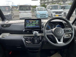 欲しいナビ機能はありますか？携帯連動、Bluetooth、DVD視聴、走行中のテレビ視聴などなどご要望にお応えします！！