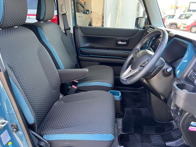 【充実した保証と質の高い整備】中古車は納車前の質の高い整備とメンテナンスが非常に重要です。幅広い保証はもちろん「新車感覚でお乗りいただける」よう、研修をうけた質の高い整備を納車前に実施しています☆