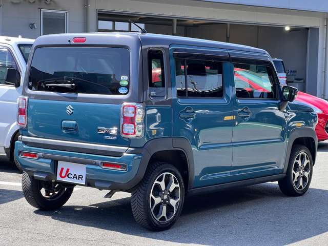 【横滑り防止装置】車輪の回転が止まったまま路面を滑ることを防ぎます！ドライバーが意図した方向に車を保ってくれるので安心ですね！
