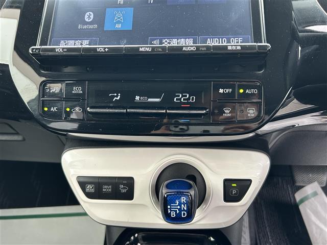 気になる車はすぐにお問い合わせください！画面右側の0066から始まる無料ダイヤルからお問い合わせ下さい！専門スタッフがお車のご質問にお答えいたします！