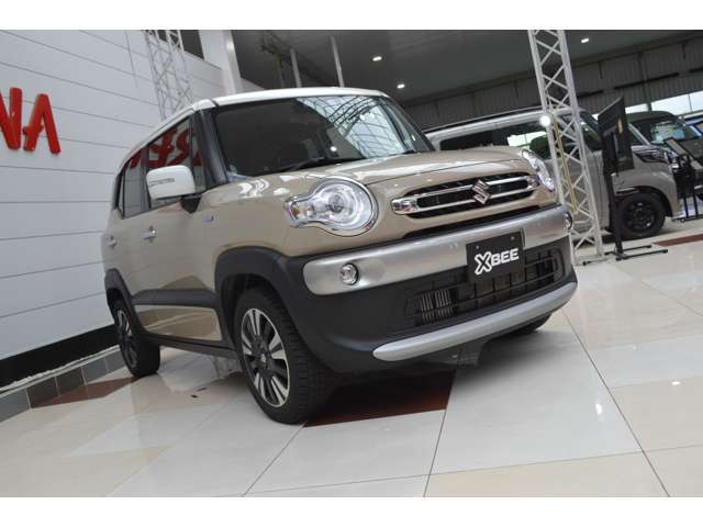 走行26,000キロの内外装、機関共とても良好なキャラバンアイボリーパールメタリックホワイト2トーンルーフです