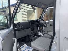 助手席側です。