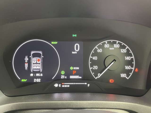 【スピードメーター】メーターがシンプルで見やすく運転しやすいですね！