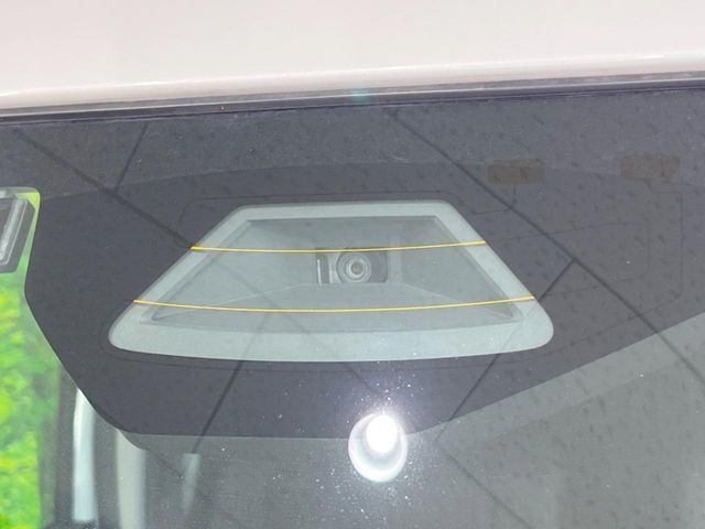 【スズキ　セーフティサポート】走行中に前方の車両等を認識し、衝突しそうな時は警報とブレーキで衝突回避と被害軽減をアシスト。より安全にドライブをお楽しみいただけます。