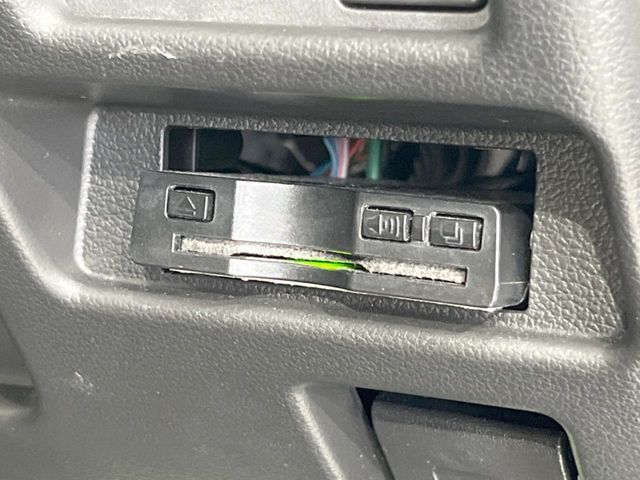 【ETC】高速道路の料金所をストレスなく通過！話題のスポットやサービスエリアに多い「スマートIC」利用時は必須のアイテムです。当店でセットアップを実施、ご納車当日からすぐにご利用いただけます！