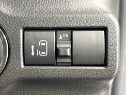 【パワースライドドア】スマートキーや運転席のスイッチでスライドドアの開閉が可能♪電動だから力を入れてドアを開ける必要が無く、小さいお子様でも、重い荷物を持っている時もラクに開け閉めできます♪