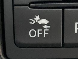 【スマートブレーキサポート】走行中に前方の車両等を認識し、衝突しそうな時は警報とブレーキで衝突回避と被害軽減をアシスト。より安全にドライブをお楽しみいただけます。