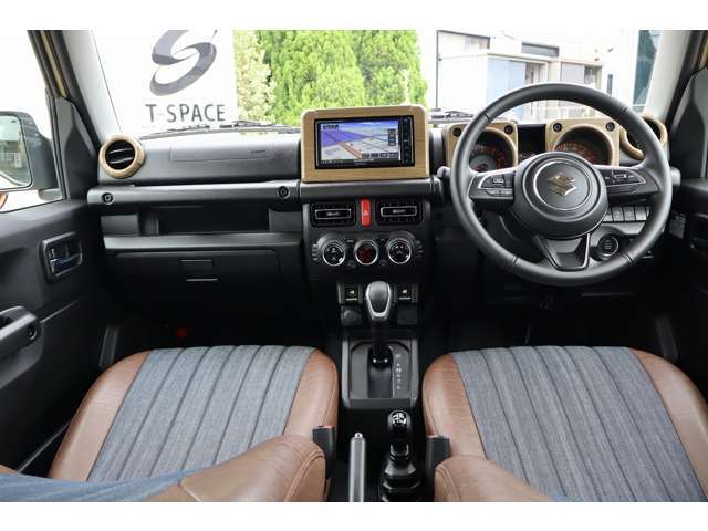 ◆全てのお客様に気持ちよくお車をご覧いただける様、入庫時に室内のにおい・汚れに効果のある特別クリーニングを施工しております。