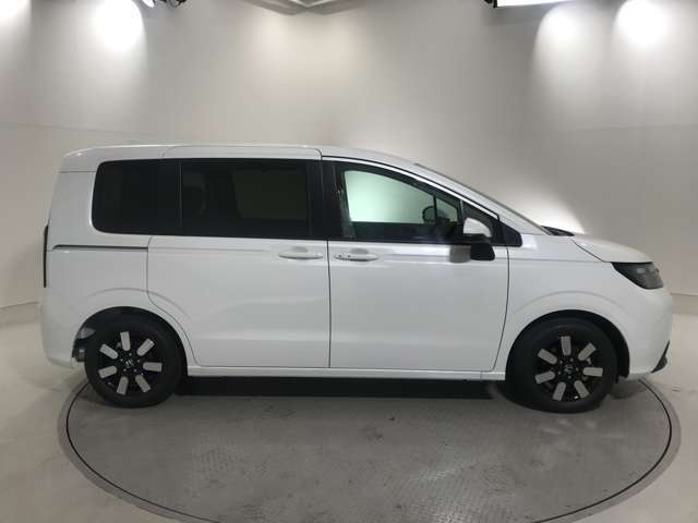 【主要装備】登録済未使用車・シートヒーター・後席サーキュレーター・衝突軽減ブレーキ・両側電動スライドドア・6人乗り・純正アルミホイール・ホンダセンシング・LEDライト・コーナーセンサー★