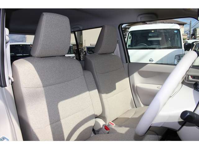 万が一に備えての代車も完備！代車にもナビやETC、バックカメラを装着！！さらに、無料貸し出し！
