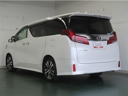 荷物をたっぷり載せて広々ドライビング♪夏でも冬でも、アウトドアやショッピングを思い切り楽しみましょう！