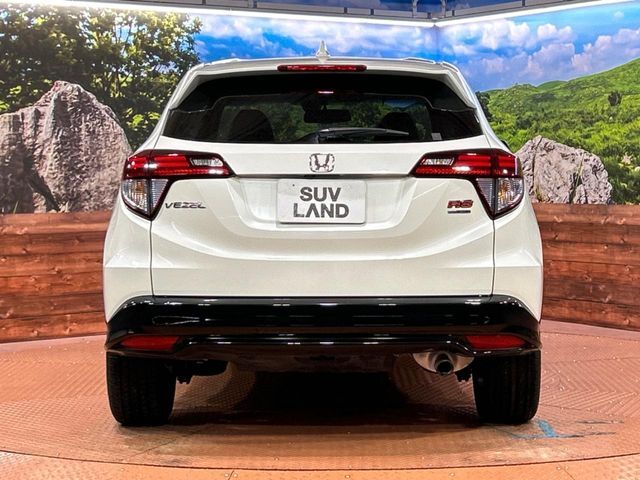 安心の最長10年・走行無制限保証（有償）をご用意。保証内容も充実はもちろん、無料点検＆オイル交換や、年中無休の全国・24時間ロードサービスも付帯されておりますのでご安心下さい。