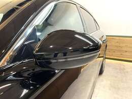 視認性の高いドアミラー！キーレスによる施錠と連動して格納する機能付きです！