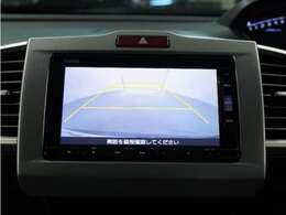 ◆バックカメラ◆リバースにするだけで映ります、後方の安全確認や、狭い駐車場での車庫入れ、雨の日や夜間など視界の悪い時に便利です！安全にバックする為には欠かせない装備です。