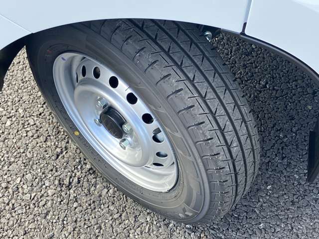 この度は細井自動車U-CAR杉戸店の車両をご観覧いただき誠にありがとうございます。すぐに販売可能です。お問合せの際は、『カーセンサーを見た』とお電話ください。無料ダイヤル0078-6002-344494又は0480-34-3315迄