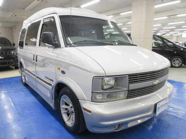 【装備品多数のお車】 アラウンドビューモニター（全周囲カメラ）・アダプティブクルーズコントロール・ブレーキアシスト・ブラインドスポット・サンルーフ・MT車なども専門だからこその在庫数で選べます♪