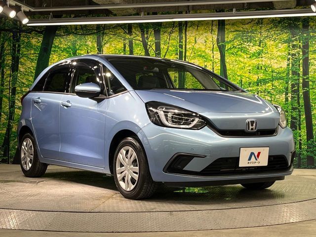 大好評のボディコーティング「弾スプラッシュコート」もご納車までに施工可能。通常のガラスコートと異なる、耐久年数6年の無機質ガラスコーティングが、ボディをキレイな状態に保ってくれます。