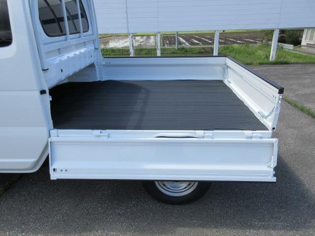 荷台スペースも広々です。