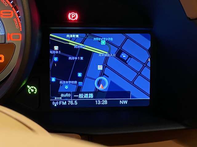 純正ナビゲーションシステム【レブカウンター右のディスプレイに表示されます。】