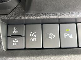 【車線逸脱抑制機能】高速道路走行時、車線からはみ出しそうな時にステアリングを制御し車線内を走行する様にアシスト。より安全な運転をサポートしてくれます！