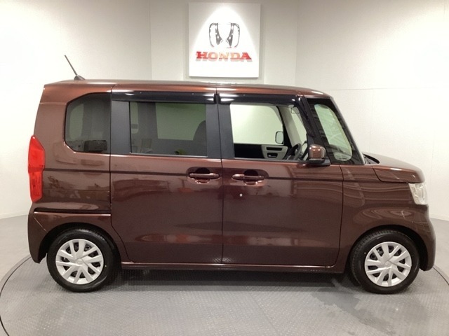 購入後も自社指定整備工場完備でお客様の愛車をしっかりサポート致します！御納車時には安全かつ安心してお乗り頂けるようホンダ専門知識を持つ整備スタッフが点検・整備・装備も説明をしてお渡ししております。