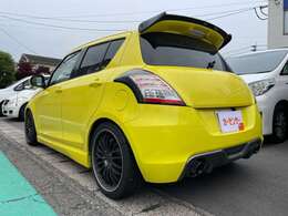 4WD車ならプロショップの弊社にお任せ下さい。SUV・クロカンなど様々な車種を取り扱っております。県外納車への販売も多数行ってきましたので安心してお問い合わせ下さいませ♪