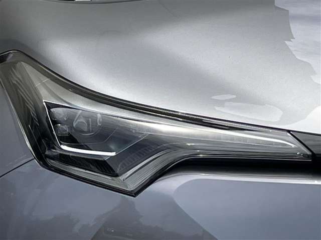 Bi-Beam　LEDヘッドランプ＋LEDクリアランスランプ＋LEDシーケンシャルターンランプ＋LEDデイライト　少ない電力で明るく照らします☆彡
