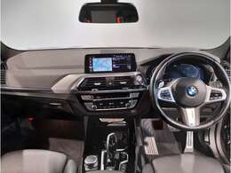 ☆センターパネルを運転席側に僅かに傾けたBMW独特のインパネ☆【駆け抜ける歓び】はここからもスタートしております☆