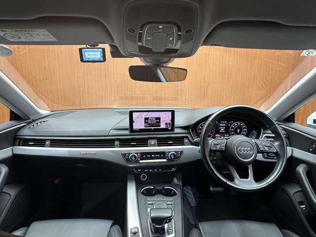 BMW、メルセデス、アウディといったドイツのプレミアムブランド中心とした、各種輸入車ブランドを同時に較べることができます。