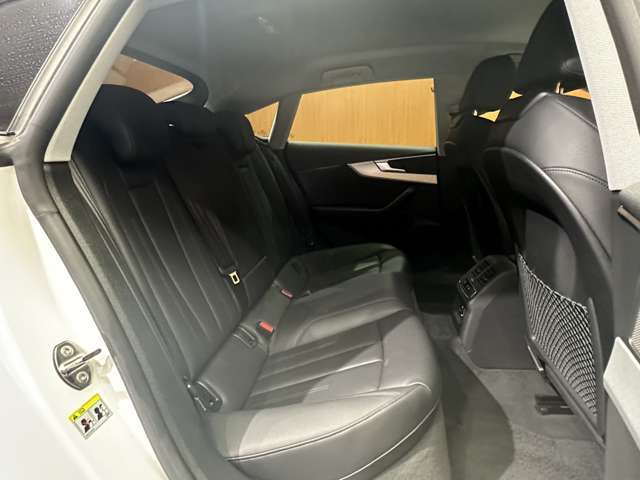 全国納車可能です。納車方法及び費用につきましては、お気軽にコーディネーターまでご相談ください。遠方のご納車の際も我々がしっかりサポートさせて頂きます。お気軽にスタッフまでご相談下さい。