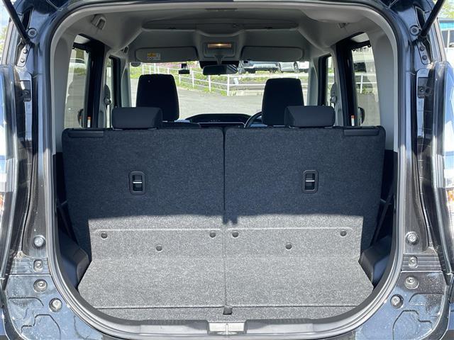 積み込みやすくて、たっぷり積める荷室です。シートアレンジできるものは、乗車人数と荷物の量や大きさによってシートを動かすことができるので、より快適なドライブが可能です！