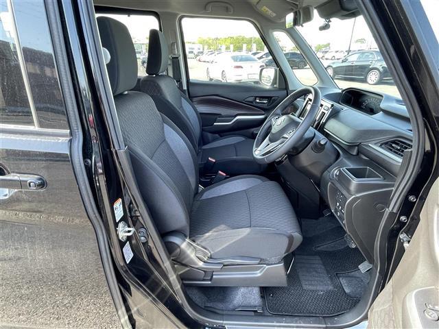 座り心地が良いシートなので長時間の運転でも快適にお過ごしいただけます。新品のフロアマットのご注文も可能です。掲載箇所以外にご希望の写真がございましたらお気軽にお問い合わせ下さい。