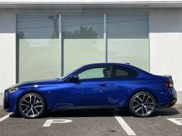BMW Premium Selection 2年間走行距離無制限保証、安心もBMWクオリティ。BMWメカニックによる360度チェックの納車前点検。交換基準に達した部品があれば、BMW純正部品だけを使用し整備した後にお引渡しします。