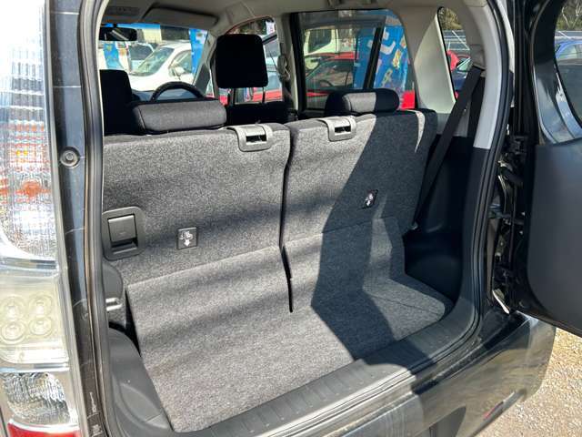 バックドアは横開き！