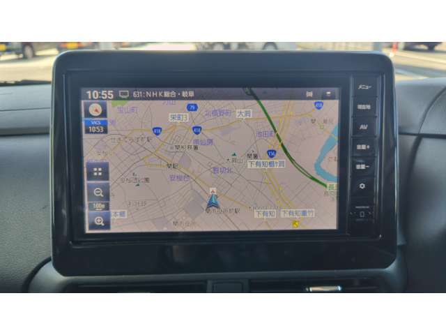 純正ナビゲーションです☆ワイドで明るい液晶画面、簡単な操作方法、多機能ナビゲーション。知らない街でも安心です。全方位カメラを装備☆駐車の際、これがあれば運転に自信が無い方もこれで安心です！