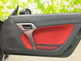 「この車の写真をもっと見たい」「状態が気になる」「この装備はついている？」どんな小さな疑問でもお気軽にお問い合わせください！