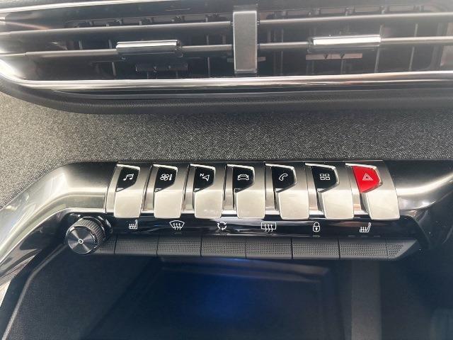 航空機のコックピットをイメージしたボタン！