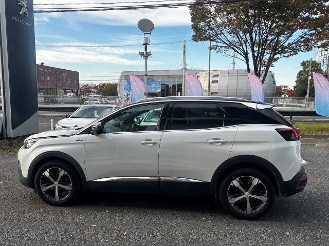 サイドビューです！外装は専任のスタッフが真心込めてワックス磨きを行ってますので、ピカピカな状態に仕上がってます！ご来店の上，この仕上がりをお確かめ下さい！