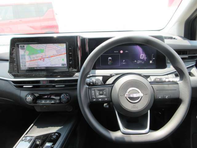 広い視界の運転席