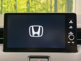 【9インチ　ホンダコネクトディスプレイ】視認性の高い大画面ディスプレイでナビの使用や、お持ちのスマートフォンと連携したbluetoothでの音楽再生が可能です♪