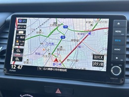 お出かけの際に安心のナビ付です☆バックカメラ機能で駐車もスムーズに行えます。