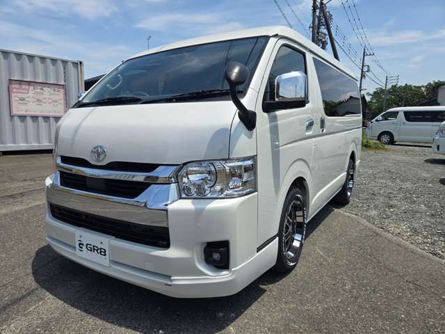 未登録新車/4列10人乗り/カロッツェリア7インチナビ/コブラフロントスポイラー/バルベロ17インチアルミホイール/GR8テールランプ/シートカバー/パワースライドドア/デジタルインナーミラー