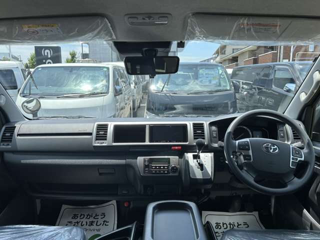 未登録新車/4列10人乗り/カロッツェリア7インチナビ/コブラフロントスポイラー/バルベロ17インチアルミホイール/GR8テールランプ/シートカバー/パワースライドドア/デジタルインナーミラー