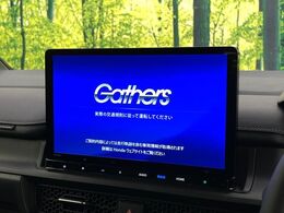 【大画面ナビ】人気の大型11インチナビを装備。存在感のある大画面はインパクト大！ナビ利用時のマップ表示は見やすく、テレビやDVDは臨場感がアップ！いつものドライブがグッと楽しくなります♪