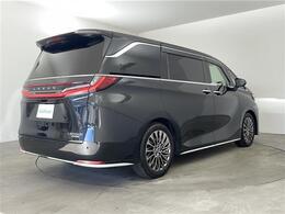 ・冷蔵庫・後席48型エンターテイメントシステム・電動サンシェード・全席シートヒーター・全席シートベンチレーション・黒本革シート