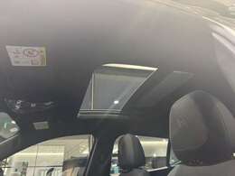 限定車のみサンルーフ付き！！！